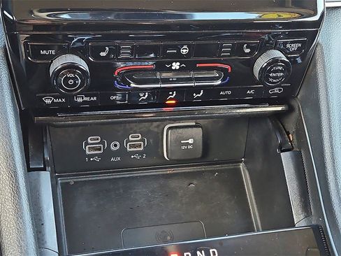 Certified 2024 Jeep Grand Cherokee L Laredo w/ Luxury Tech Group I image 27