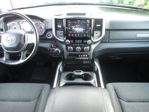 Used 2019 RAM 1500 Big Horn image 9