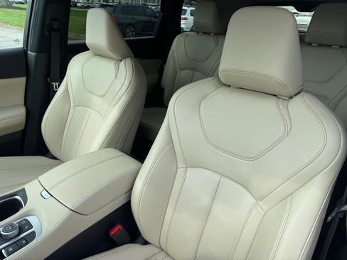 Used 2025 INFINITI QX60 Luxe w/ Vision Package AWD/4WD image 16