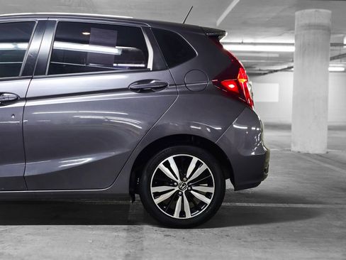 Used 2018 Honda Fit EX image 16