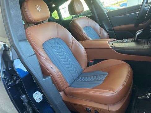 Used 2020 Maserati Levante S GranLusso image 21