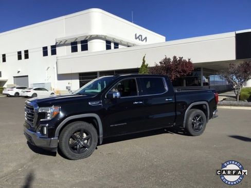 Used 2020 GMC Sierra 1500 SLT image 2