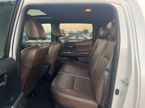 Used 2021 Toyota Tacoma Limited image 13