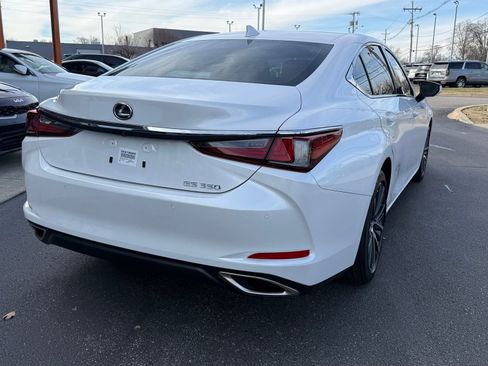 Used 2024 Lexus ES 350 w/ Premium Package image 5