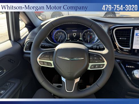 New 2026 Chrysler Pacifica Select image 19