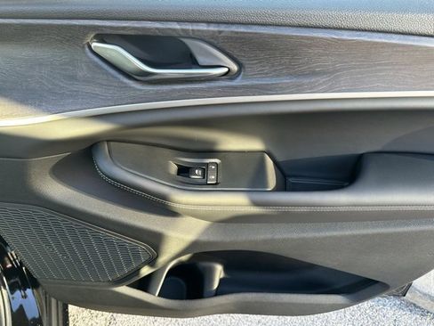 New 2025 Jeep Grand Cherokee L Limited image 12