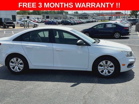 Used 2015 Chevrolet Cruze LS FWD image 9