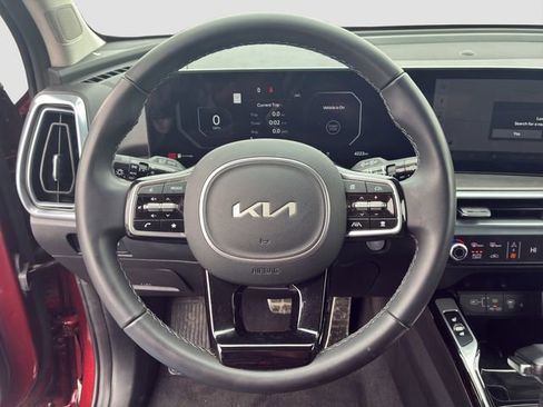 Used 2025 Kia Sorento SX image 16