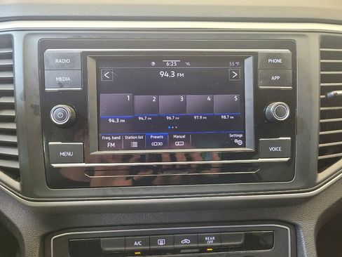 Used 2021 Volkswagen Atlas S FWD image 25