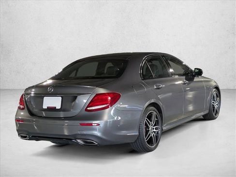 Used 2020 Mercedes-Benz E 350 Sedan image 5