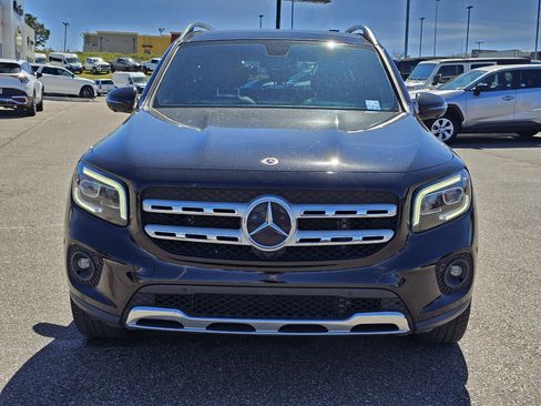 Used 2022 Mercedes-Benz GLB 250 GLB 250 SUV image 2