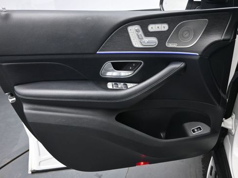 Used 2022 Mercedes-Benz GLS 450 4MATIC image 25