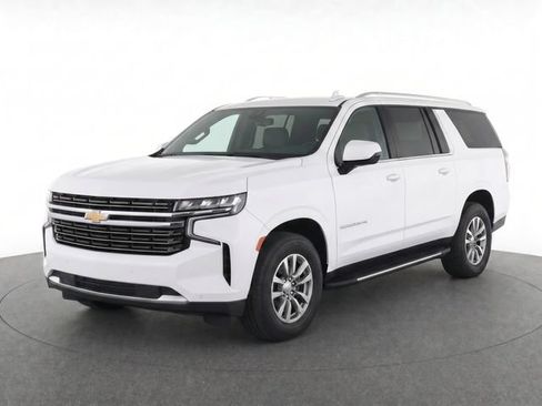 Used 2024 Chevrolet Suburban LT AWD/4WD image 2