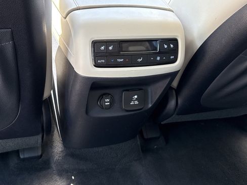 Used 2024 Hyundai Palisade Calligraphy image 17