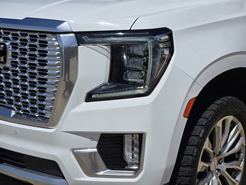Used 2021 GMC Yukon Denali w/ Advanced Technology Package RWD image 6