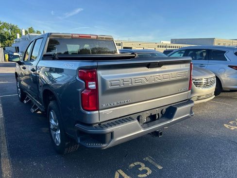 Used 2020 Chevrolet Silverado 1500 Custom w/ Custom Value Package AWD/4WD image 9