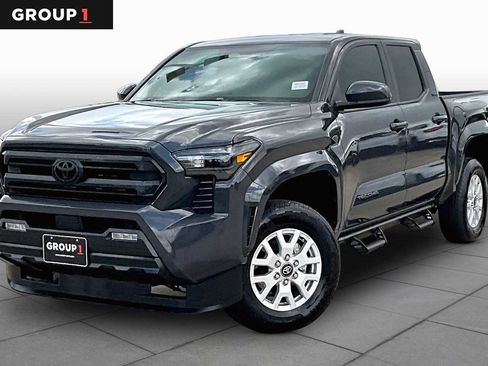 Used 2025 Toyota Tacoma SR5 image 1