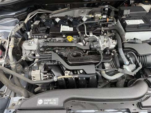 Used 2023 Toyota Corolla Cross XLE image 36