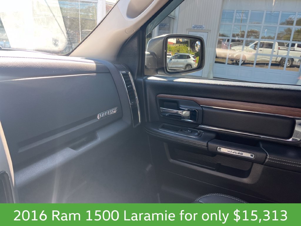 Used 2016 RAM 1500 Laramie w/ Convenience Group AWD/4WD image 38