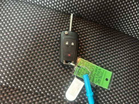 Used 2017 Chevrolet Equinox LS w/ LPO, Protection Package FWD image 28
