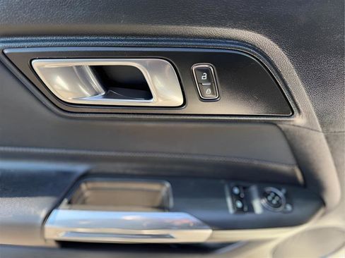 Used 2020 Ford Mustang Coupe image 17