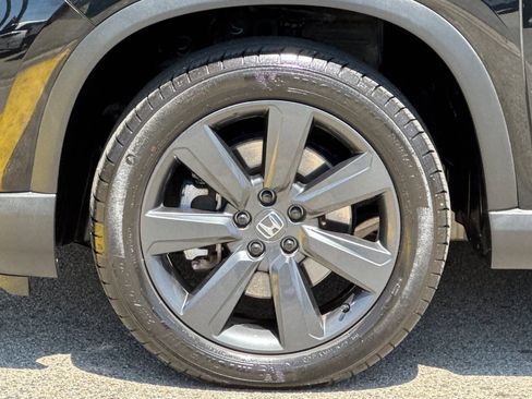 Certified 2025 Honda Pilot Sport image 27