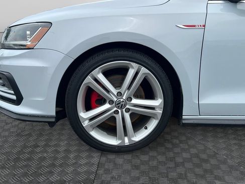 Used 2017 Volkswagen Jetta GLI FWD image 23