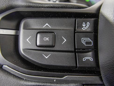 New 2026 Jeep Cherokee Overland image 33