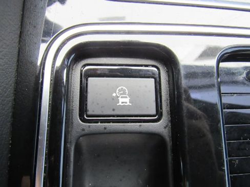 Used 2020 Jaguar F-PACE S image 52