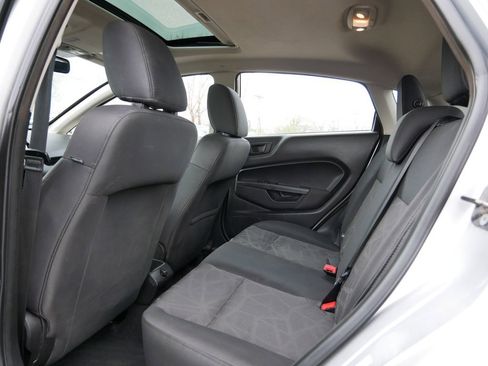 Used 2012 Ford Fiesta SES FWD image 19