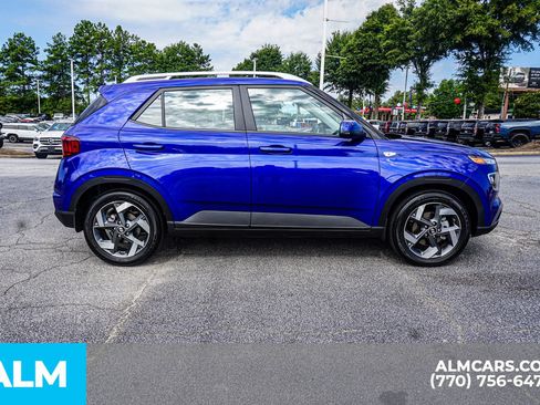 Used 2024 Hyundai Venue SEL FWD image 10