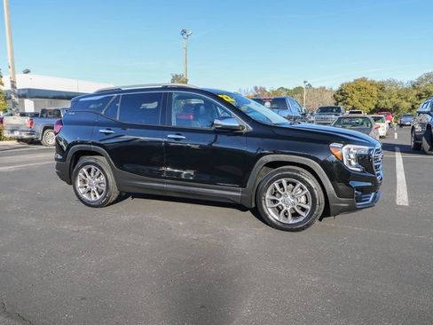 Certified 2022 GMC Terrain SLT w/ Infotainment Package II image 12