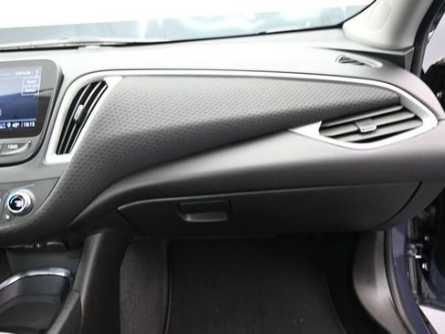 Used 2025 Chevrolet Malibu LT image 30
