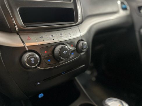 Used 2018 Dodge Journey SE w/ Connectivity Group image 25