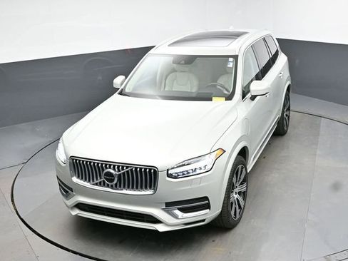 Used 2020 Volvo XC90 T8 Inscription image 18