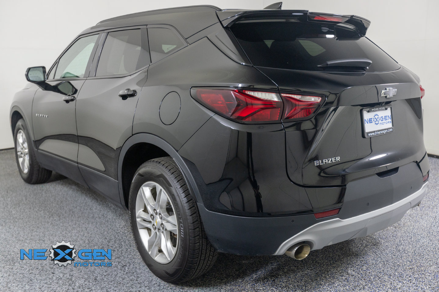 Used 2021 Chevrolet Blazer LT FWD image 25