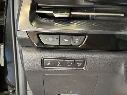 Used 2024 Kia Carnival SX Prestige FWD image 18