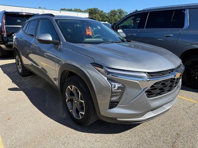 Used 2025 Chevrolet Trax LT