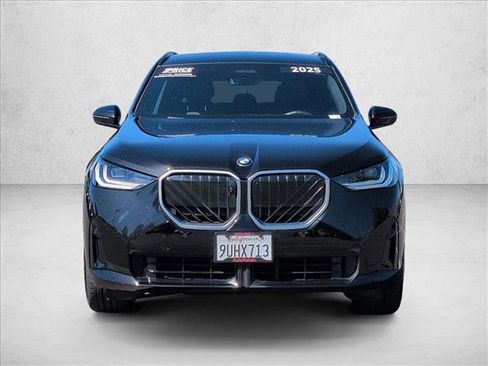 Used 2025 BMW X3 xDrive30i w/ Premium Package image 2
