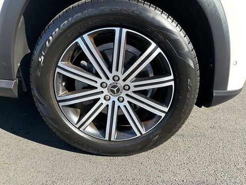 Used 2024 Mercedes-Benz GLE 350 4MATIC image 23