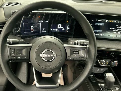 New 2025 Nissan Kicks SV w/ SV Premium Package image 11