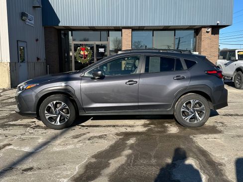 Used 2024 Subaru Crosstrek 2.0i Premium AWD/4WD image 6