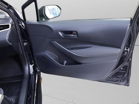 Certified 2023 Toyota Corolla LE image 34