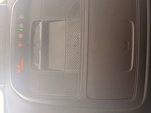 New 2026 Chevrolet Traverse Z71 w/ Enhanced Driving Package AWD/4WD image 35