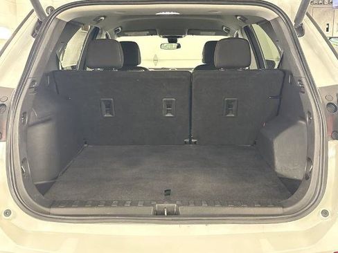 Used 2021 Chevrolet Equinox LT AWD/4WD image 16