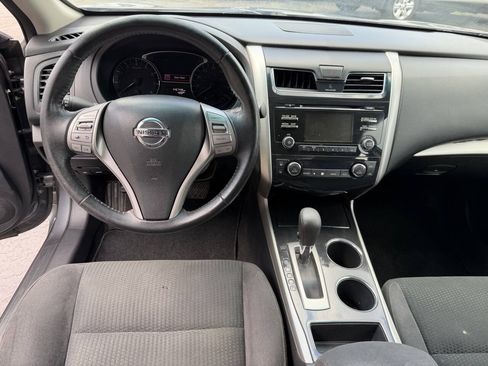 Used 2014 Nissan Altima 2.5 SV FWD image 8