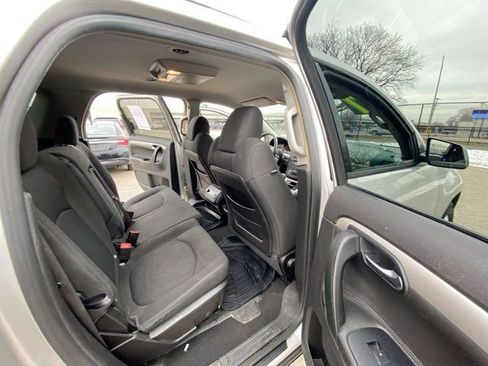 Used 2007 Saturn Outlook XE w/ Advanced Audio Pkg image 33