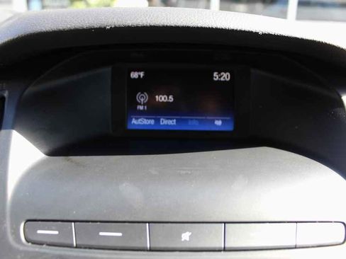 Used 2018 Ford Focus SE FWD image 18