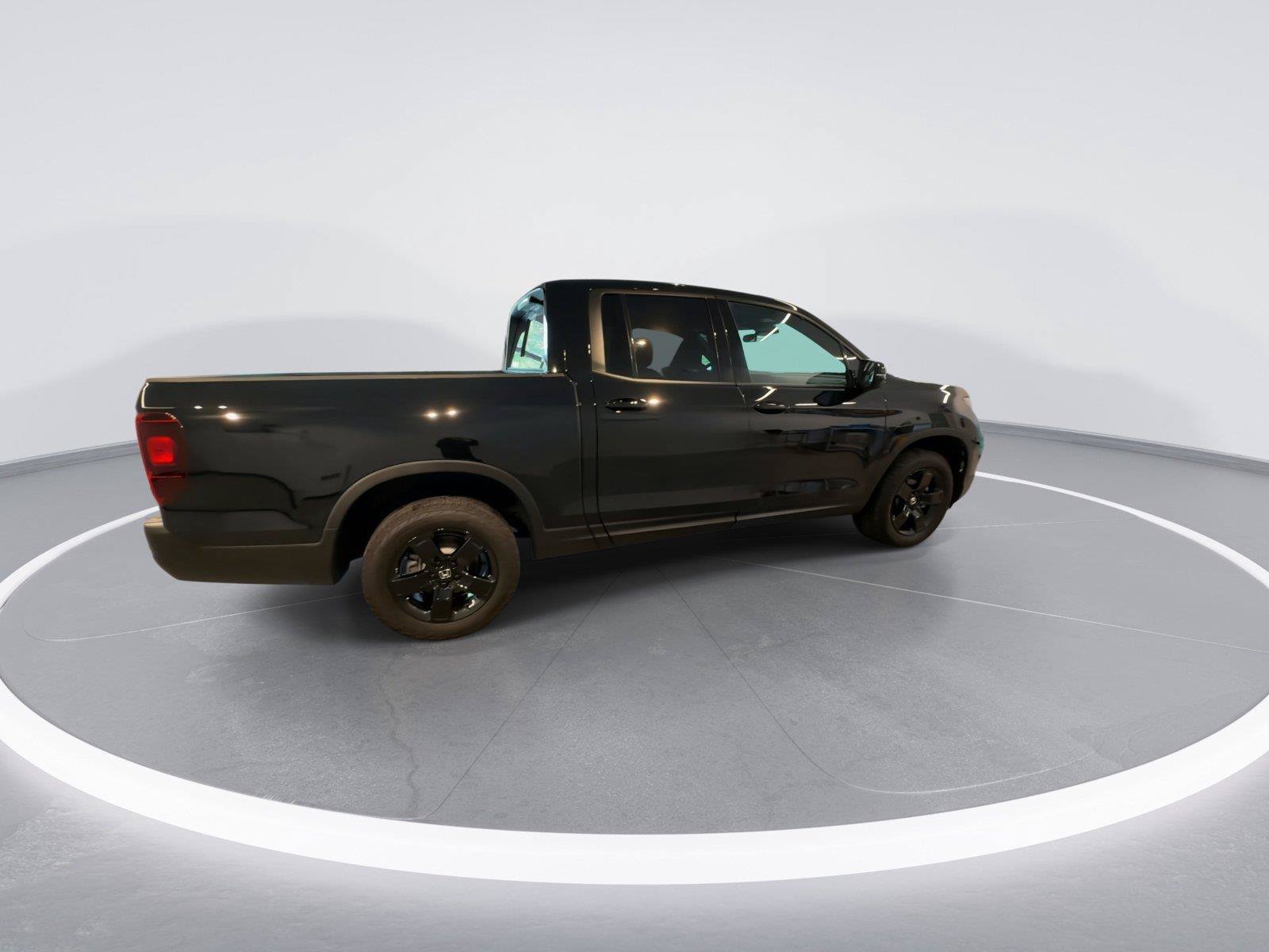 Used 2025 Honda Ridgeline Black Edition image 9