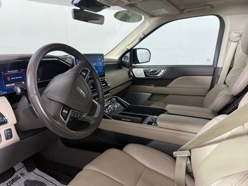 Used 2023 Lincoln Navigator L Reserve w/ Equipment Group 201A AWD/4WD image 15